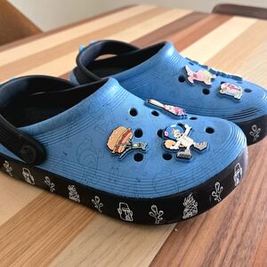 CROCS Sponge Bob Kids Blue and Black With Charms